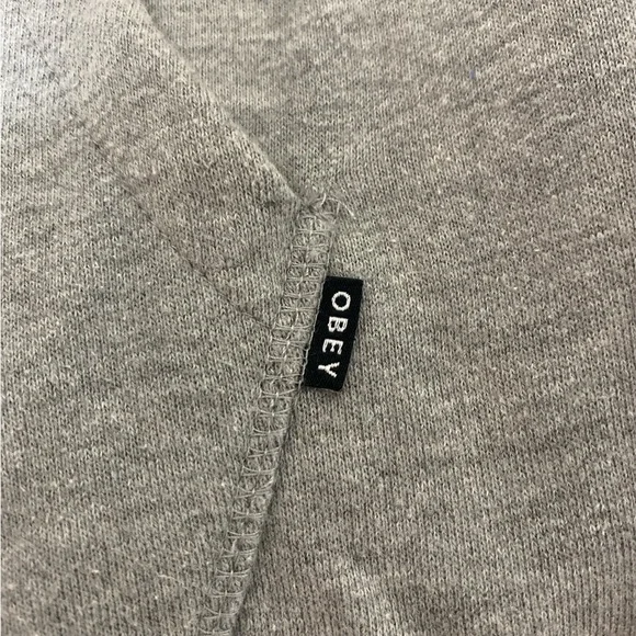 Obey Propaganda Worldwide Embroidered Hoodie Heather Gray Size Medium VGUC - Picture 5 of 7